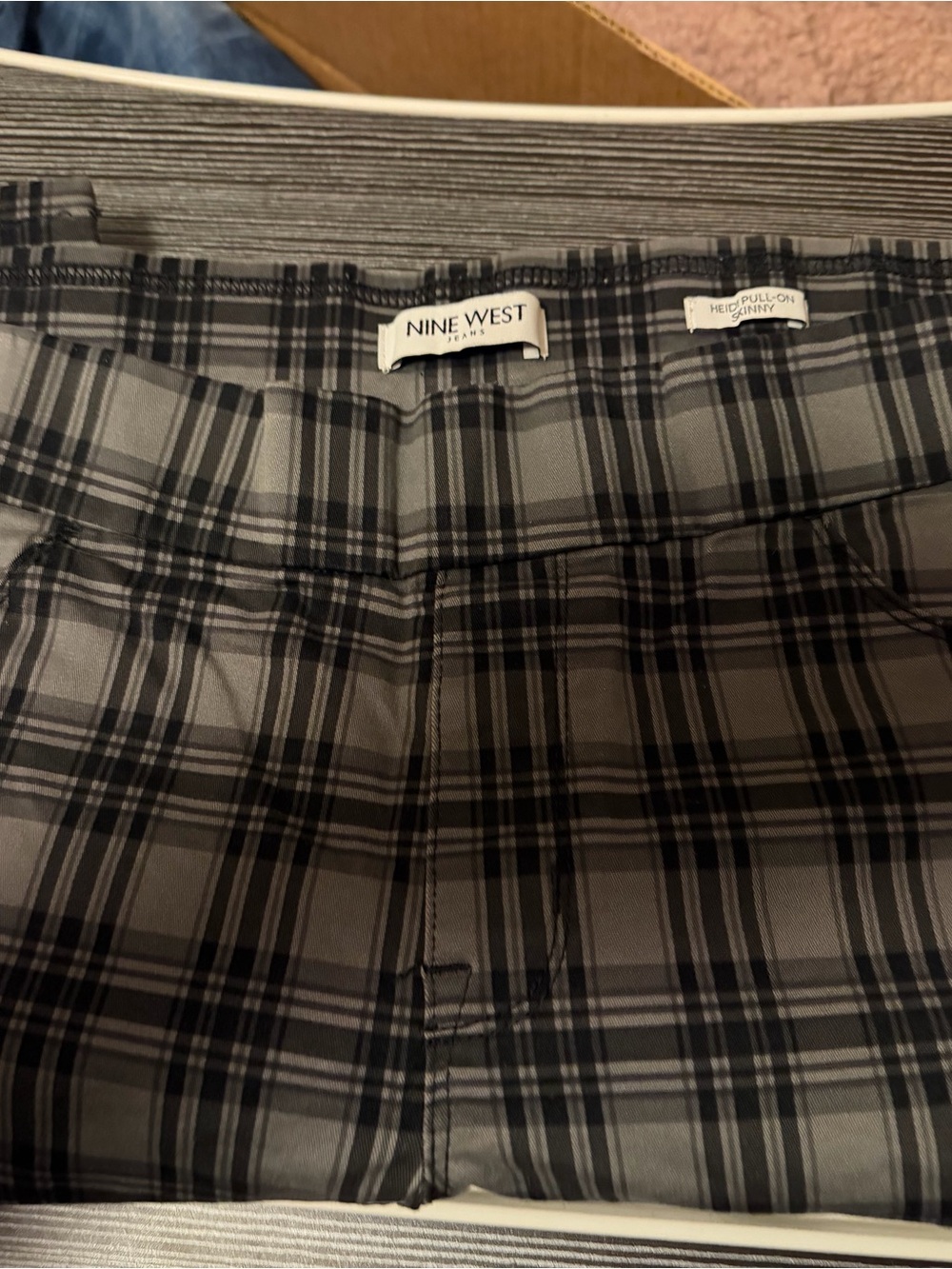 Nine West Women's Gray Plaid Pull-On pants